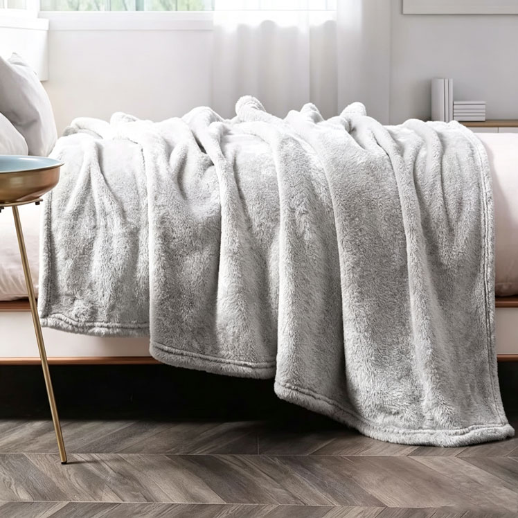 Customized luxury reversible double-layer plush jacquard Sherpa throw blanket, thickened and warm winter household blanket