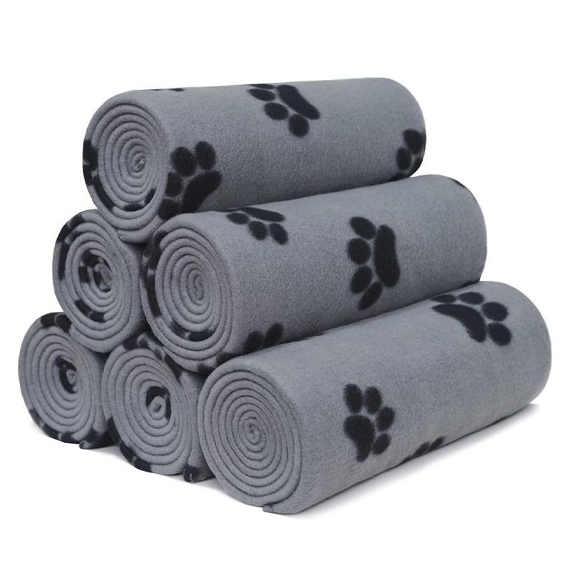 Factory wholesale custom 100% polyester full-size fleece knitted throw blanket, eco-friendly, with color options